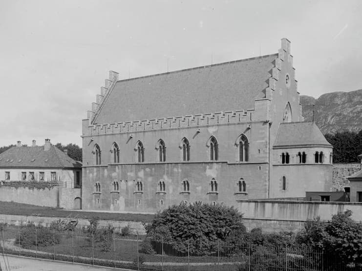 Håkonshallen fotografert mellom 1895 og 1900 av Knud Knudsen - Billedsamlingen, UBB.