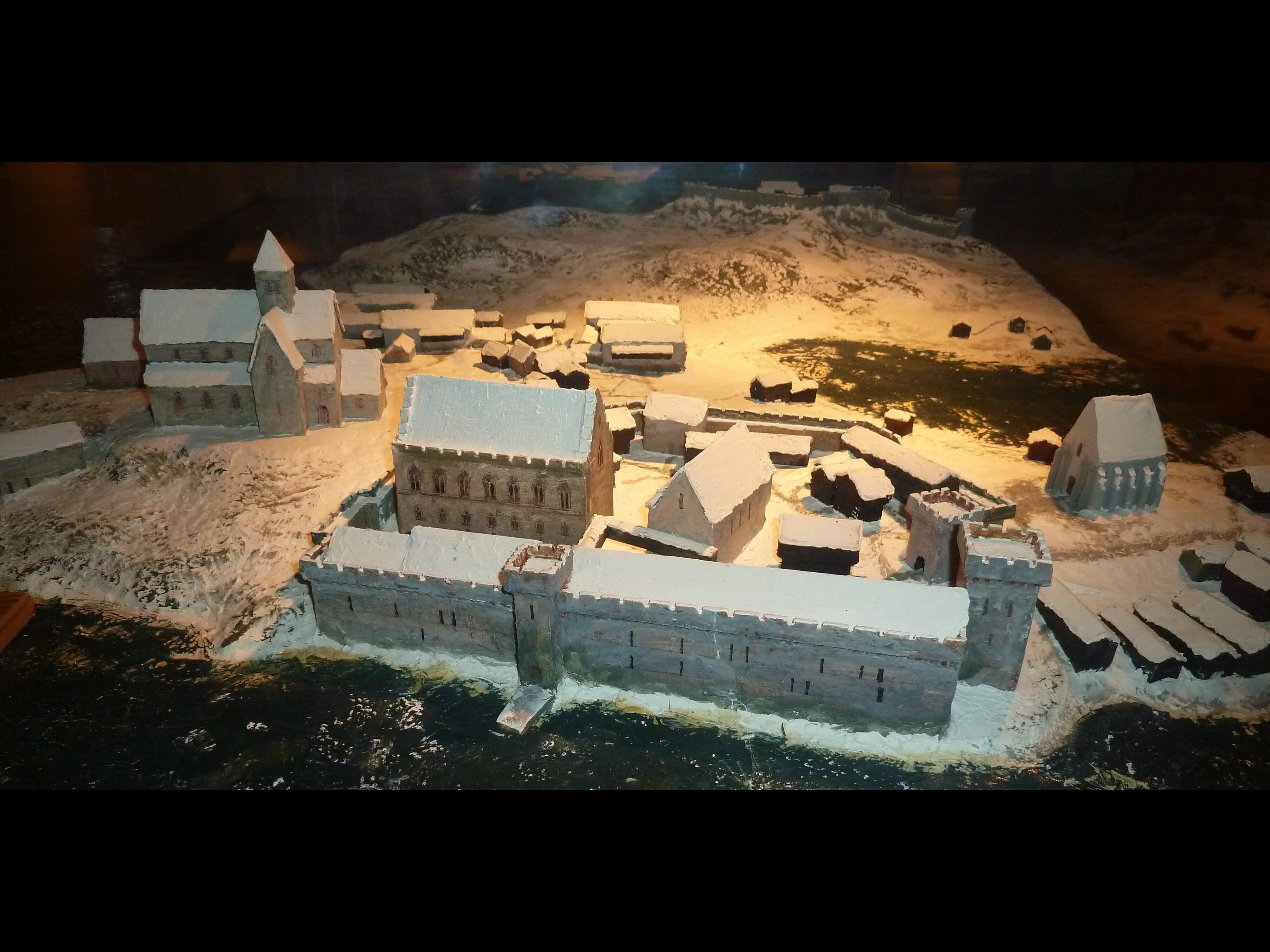 A model of Holmen with the royal estate. Photo: Tore Klyve, Bymuseet in Berge.