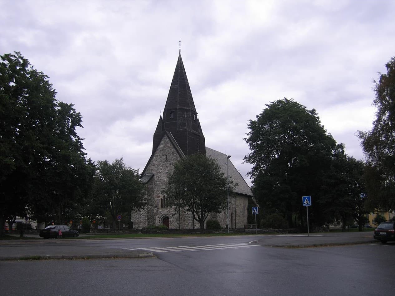 Vangskyrkja på Voss, oppført i kong Magnus’ tid og omtalt av ham. Foto: Alf Tore Hommedal.