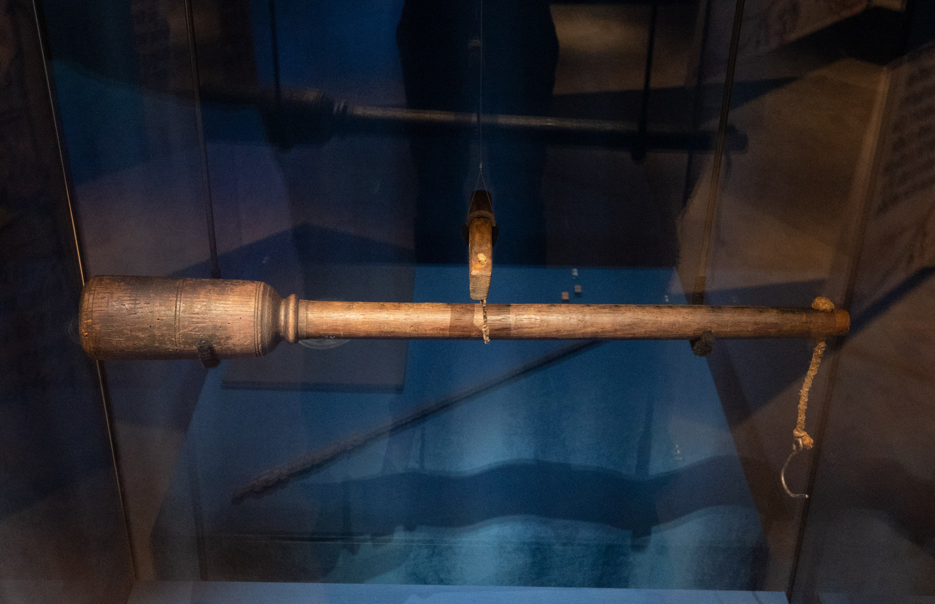 Bismark of oak with an iron S-hook in a rope, probably 18th or 19th century.